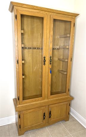 Locking Wood Gun Case with Key