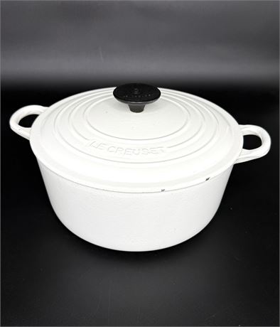 Le Creuset White 24 Dutch Oven