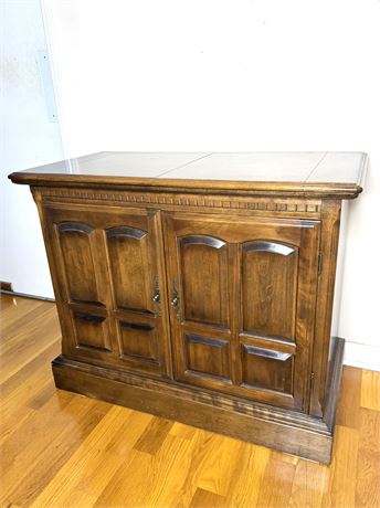 Ethan Allen Maple Classic Manor Flip Top Serving Buffet