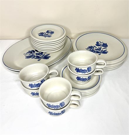 Pfaltzgraff Yorktowne Dish Set - 23 Pieces
