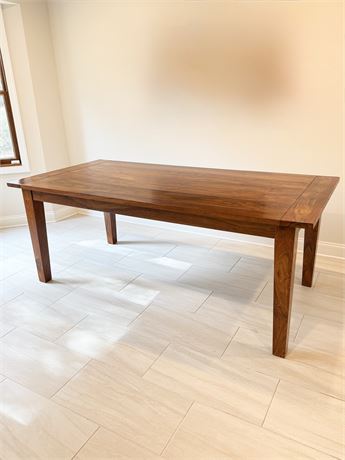 HOME TRENDS & DESIGN ~ Solid Wood Dining Table