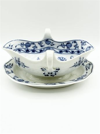 MEISSEN ~ "Blue Onion" ~ Porcelain Gravy Boat