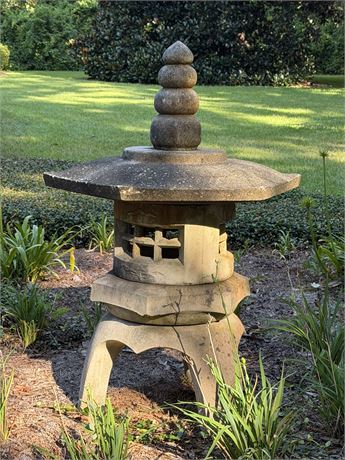 42” Outdoor Garden Concrete Pagoda Statue